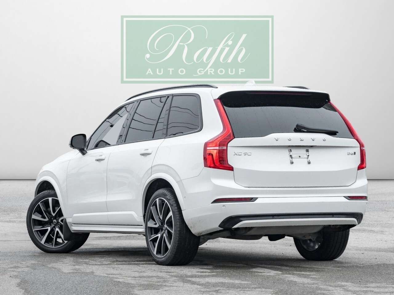 2023 Volvo XC90 B6 AWD Plus Dark Theme 7-Seater thumb 8