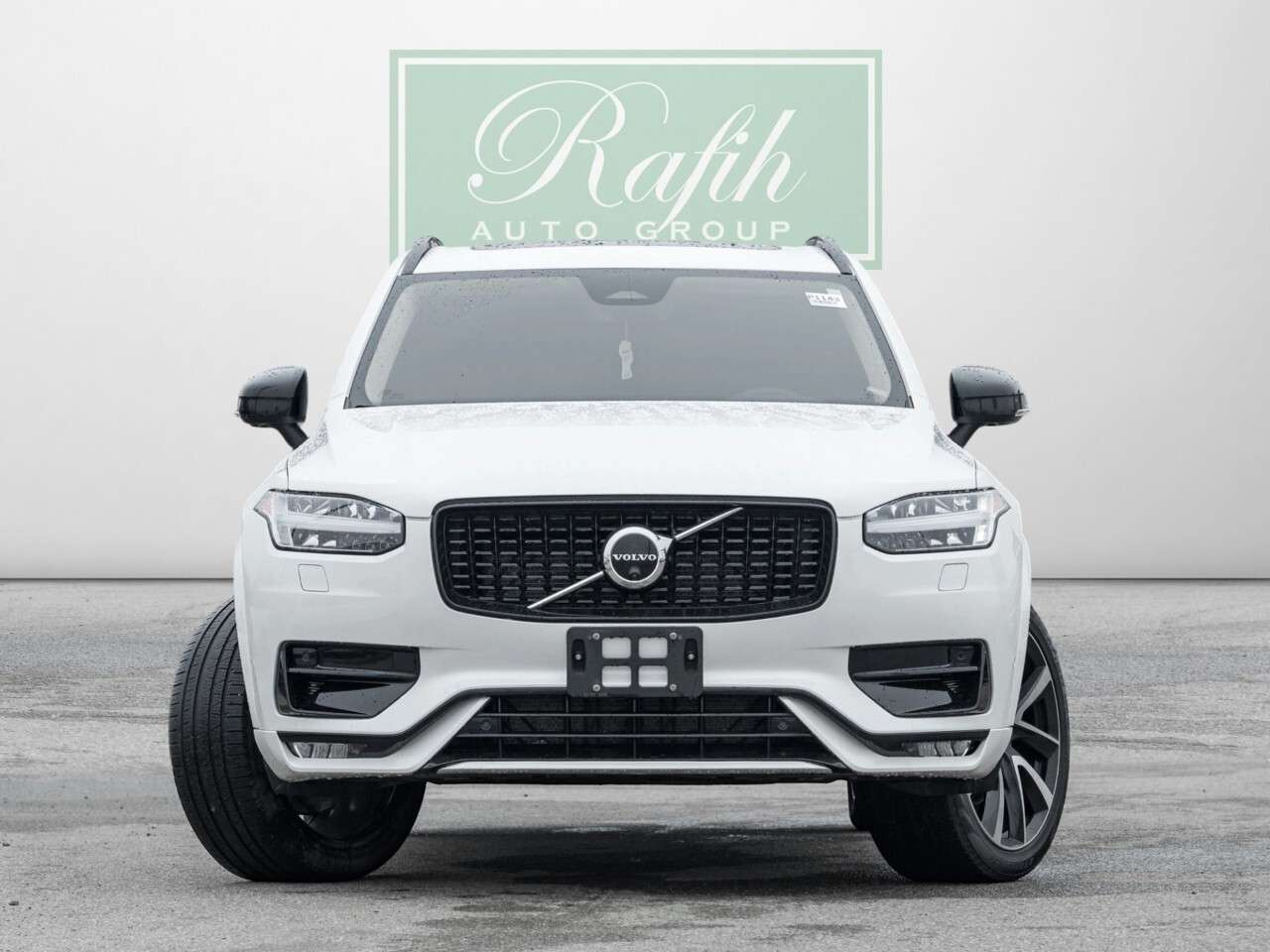 2023 Volvo XC90 B6 AWD Plus Dark Theme 7-Seater alt 3