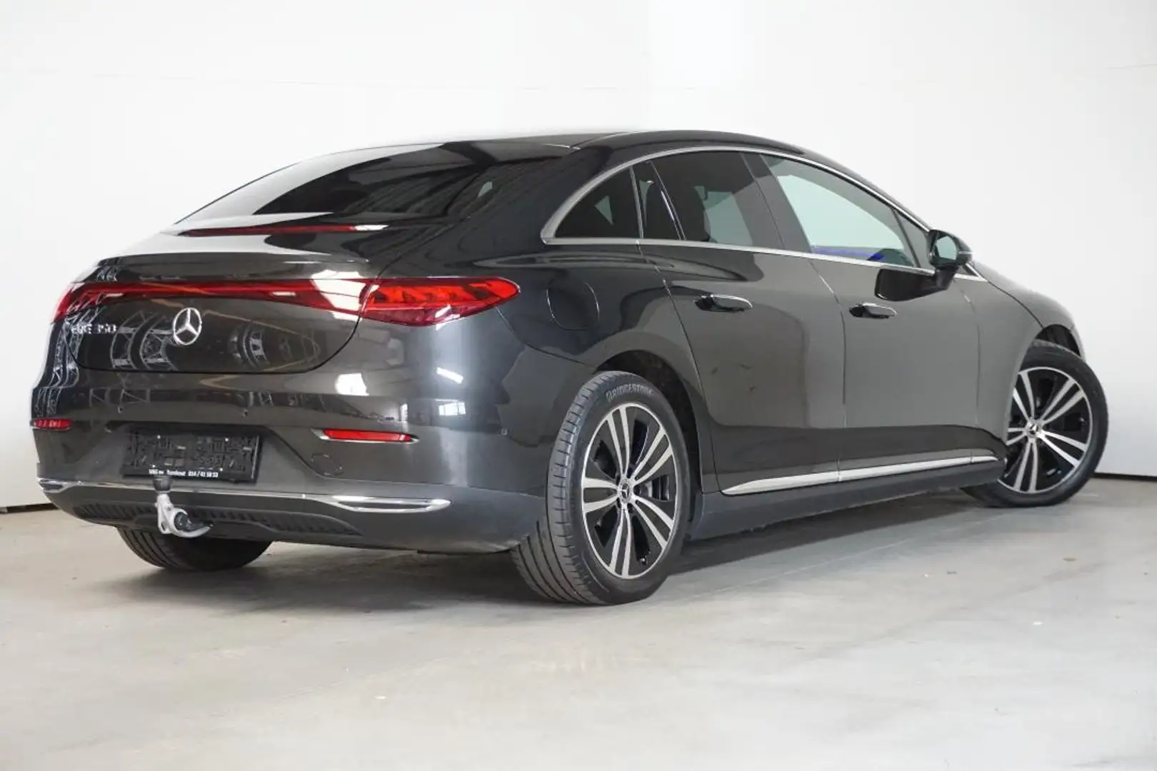 Mercedes-Benz EQE 350 AIRMATIC - TREKHAAK - PREMIUM PAKKET Grijs - 2