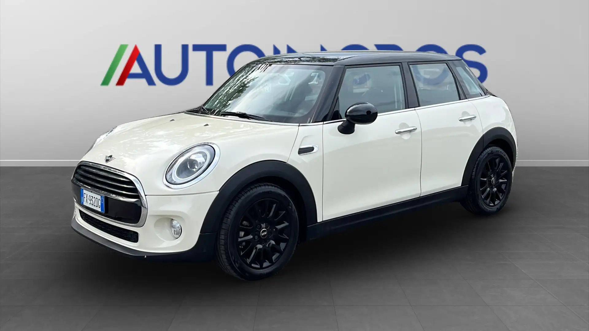 MINI Cooper D Mini 5p 1.5 Cooper D Baker Street auto Bianco - 1