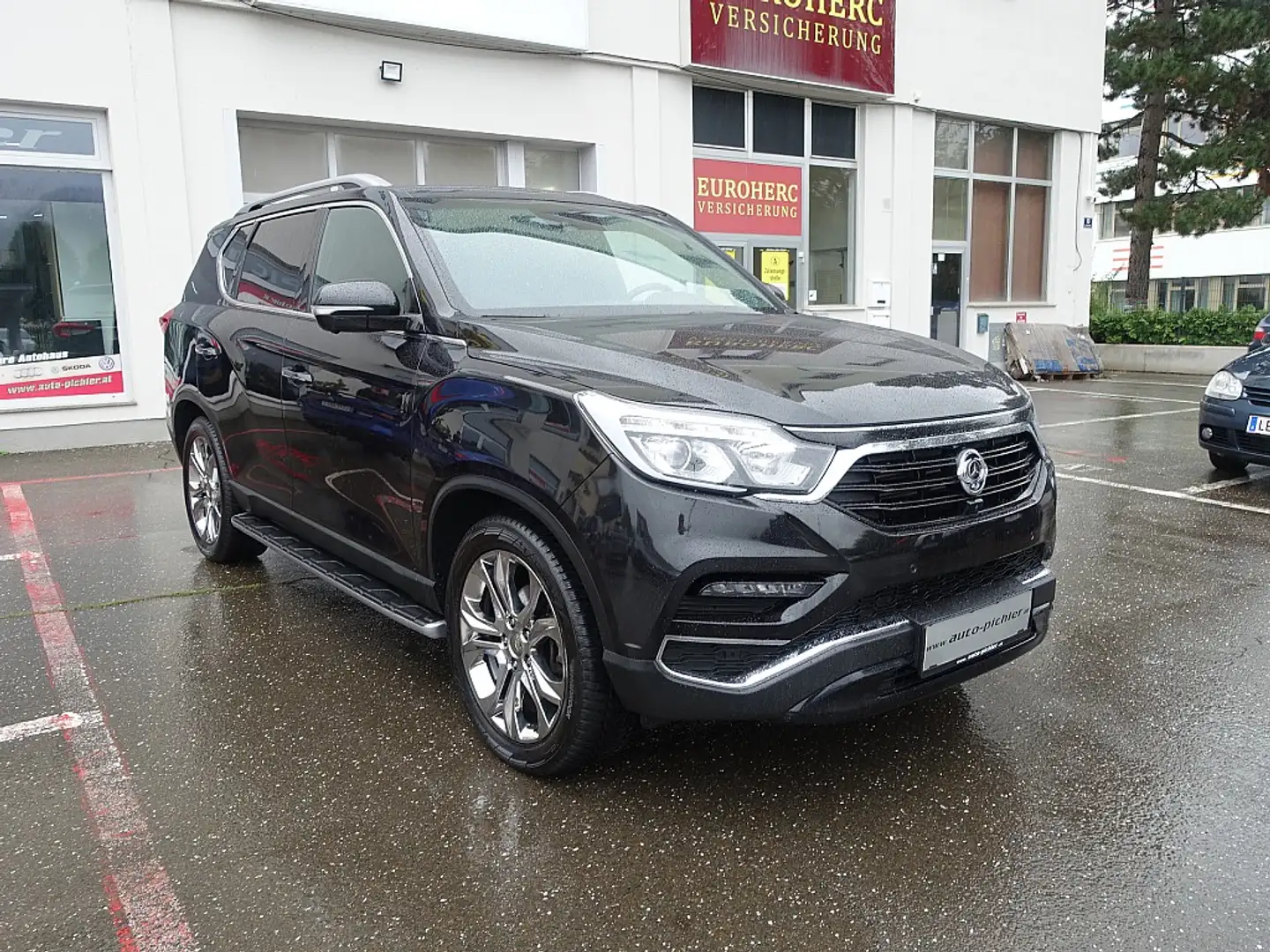 SsangYong Rexton Dream 2,2 4WD Aut. "Voll Ausstattung" Schwarz - 2