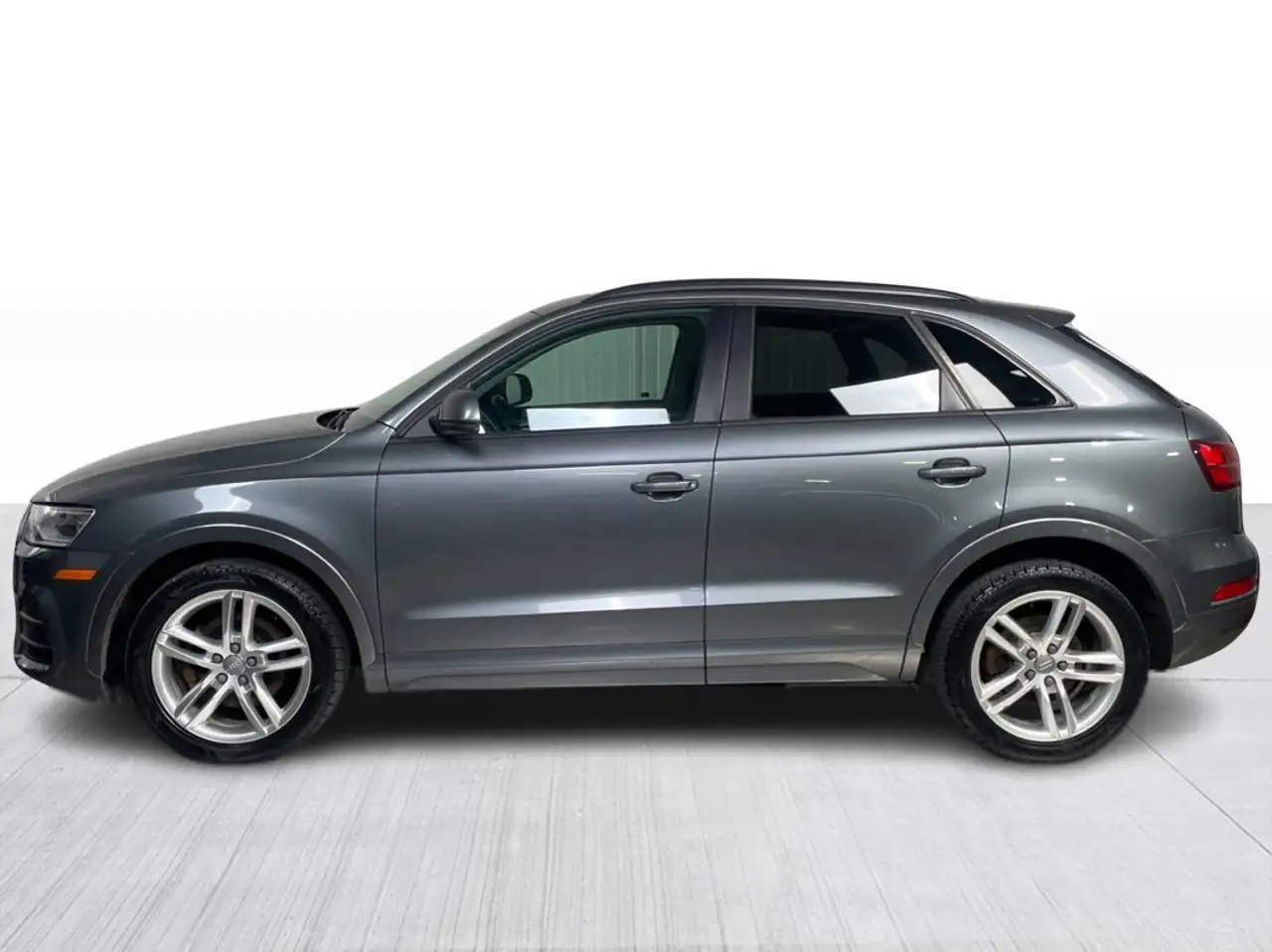 Audi Q3 снимка Audi Q3