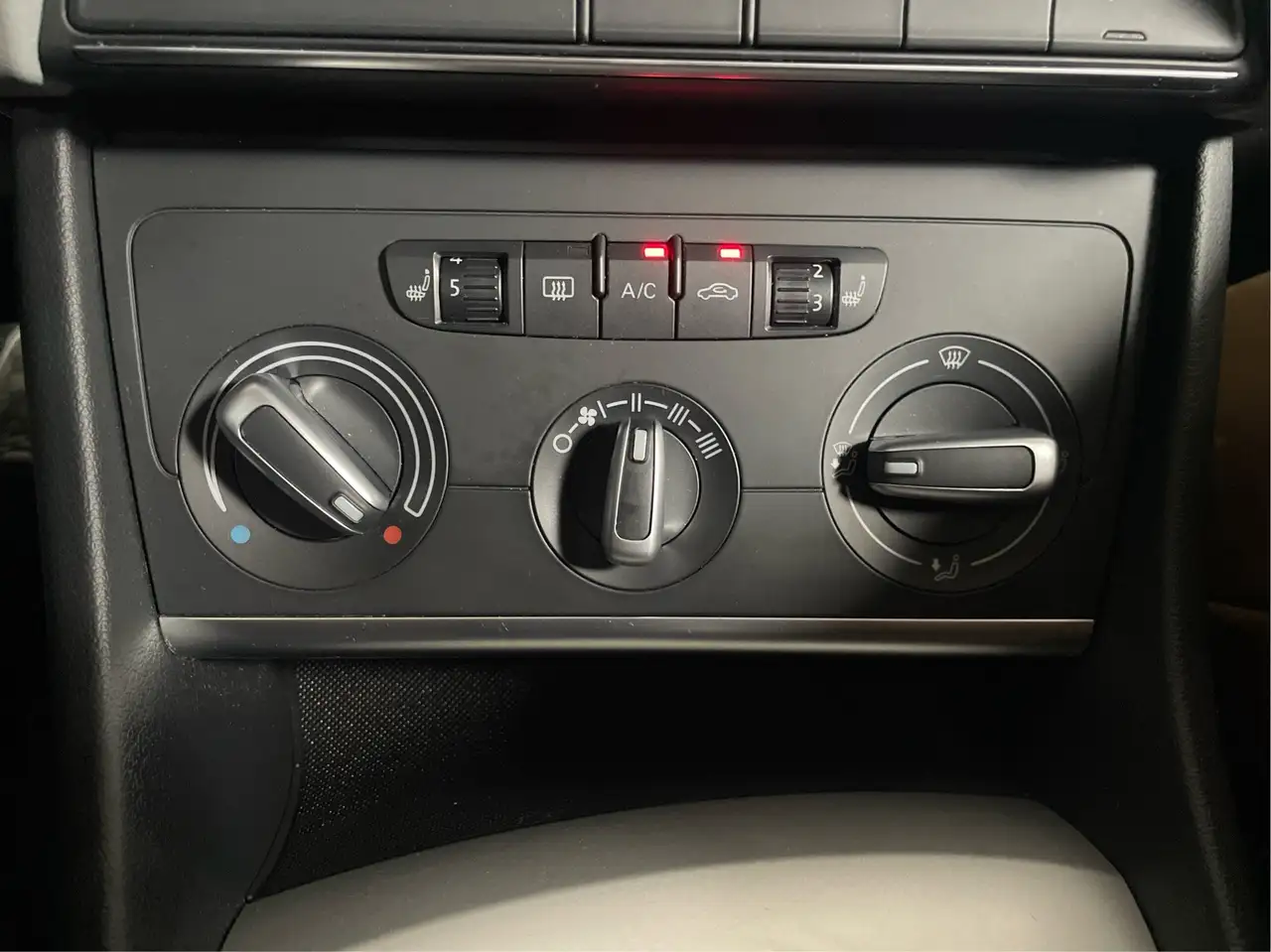 Audi Q3 снимка Audi Q3