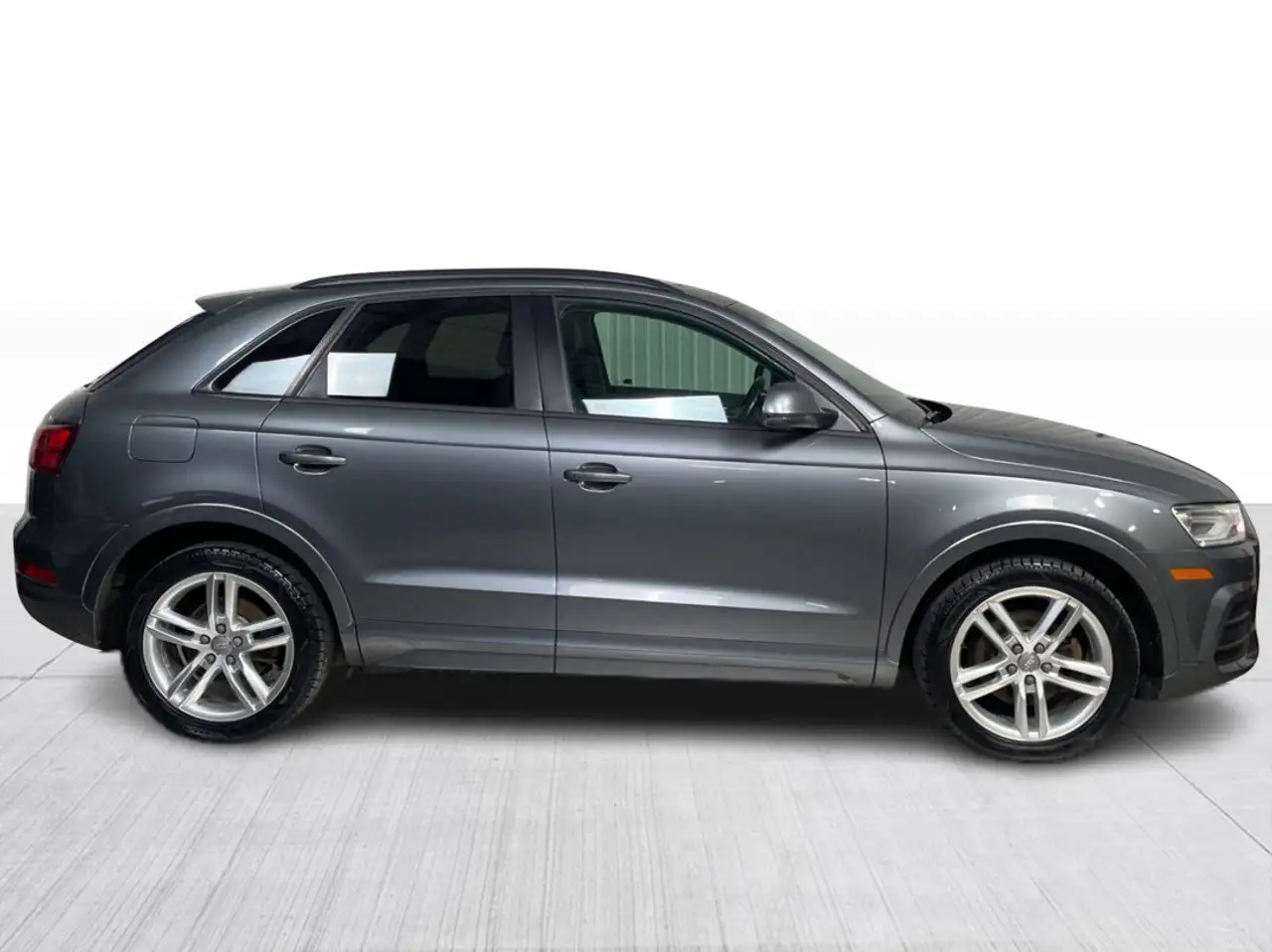 Audi Q3 снимка Audi Q3