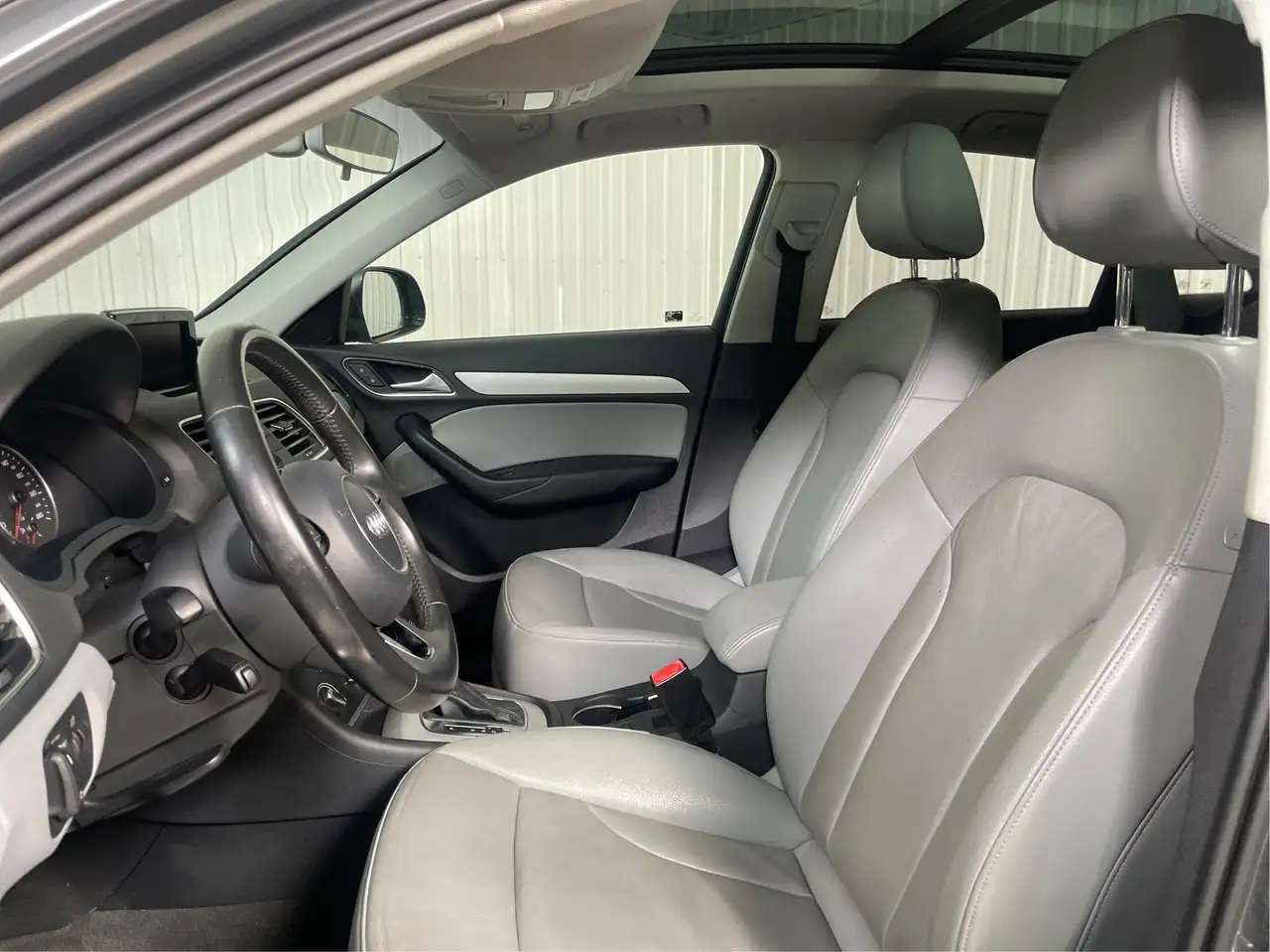 Audi Q3 снимка Audi Q3