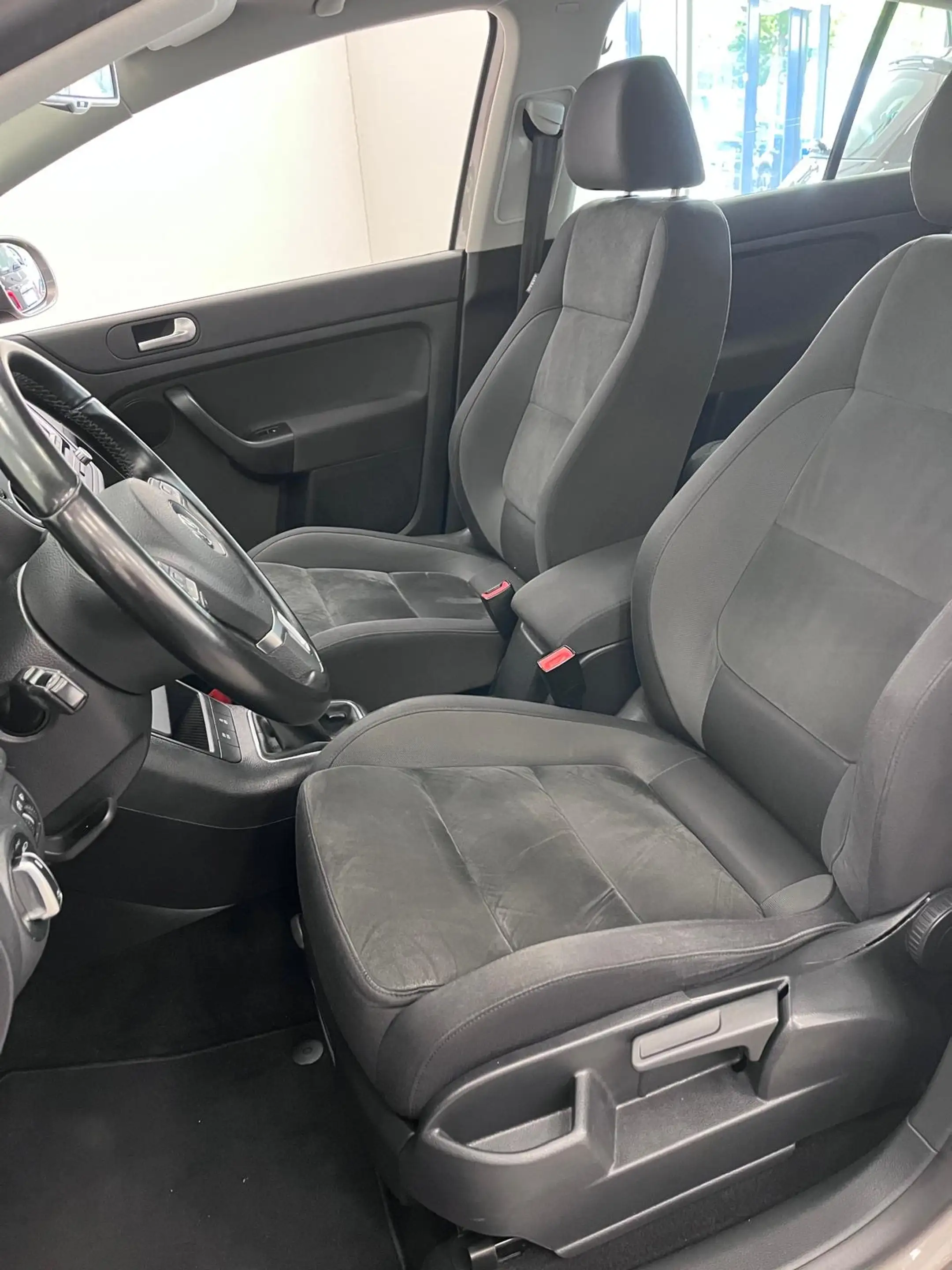 Volkswagen Golf Plus 1.2 TSI Highline BlueMotion — photo 13