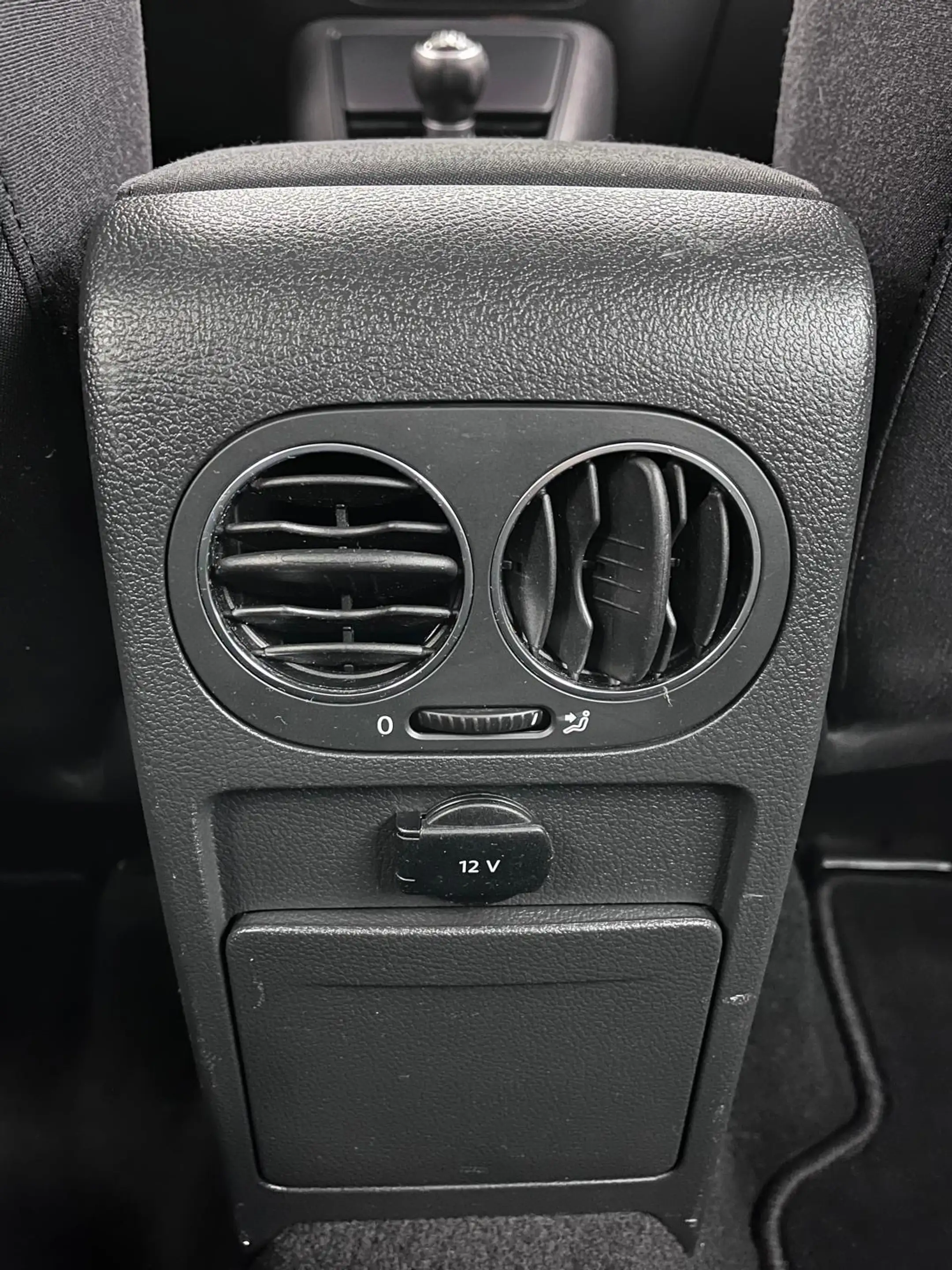 Volkswagen Golf Plus 1.2 TSI Highline BlueMotion — photo 12