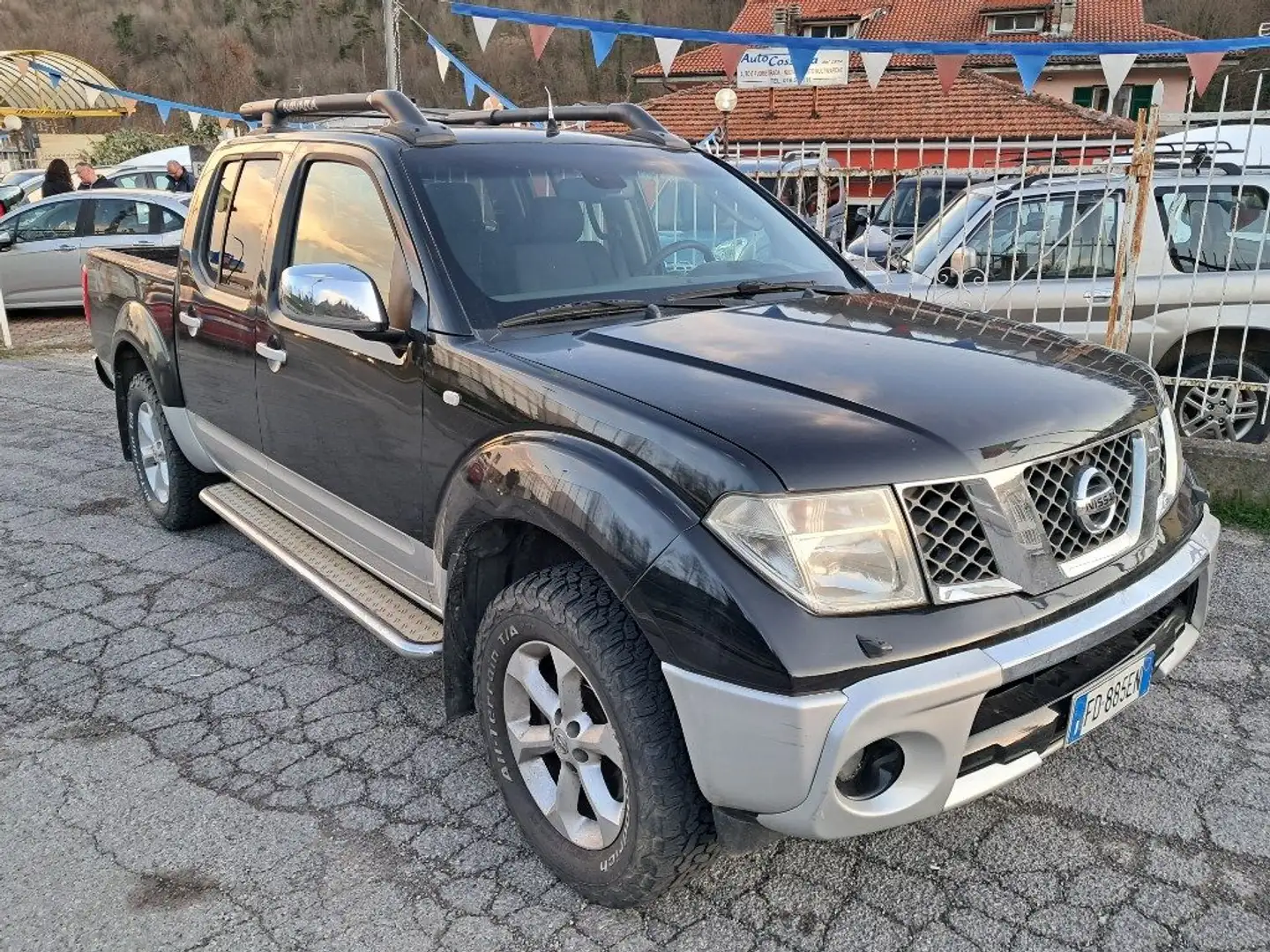 Nissan Navara 2.5 Dci 4x4 motore nuovo Nero - 1