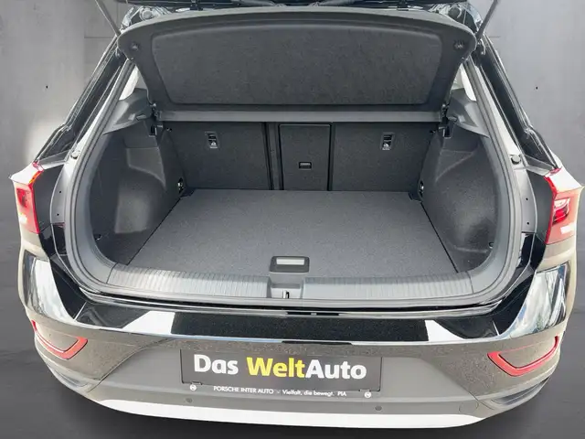 Volkswagen T-Roc view 13