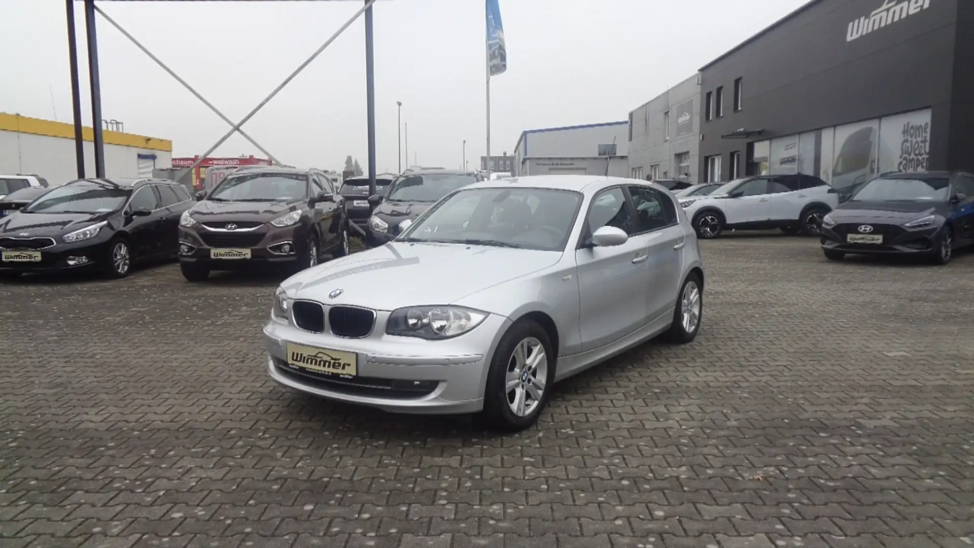 BMW 118 d Österreich-Paket Silber - 1