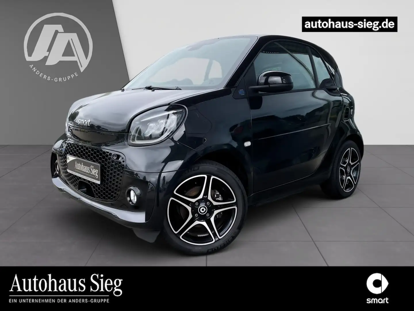 smart forTwo EQ Exclusive+COOL&MEDIA+JBL+LED+Pano+Kam Schwarz - 1