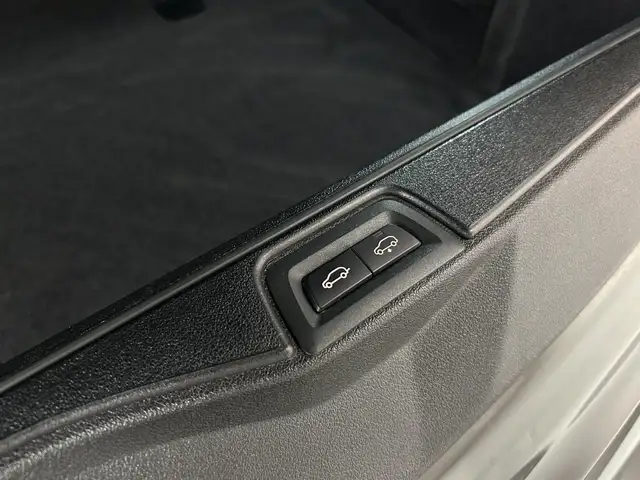 BMW X7 view 14