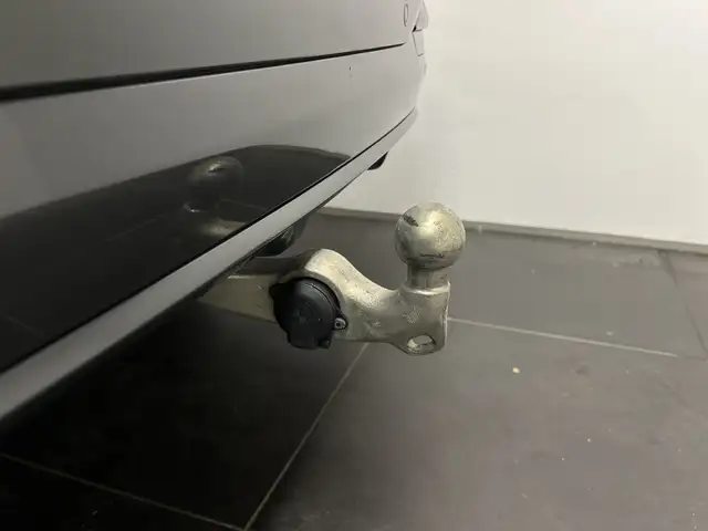 BMW X7 view 15