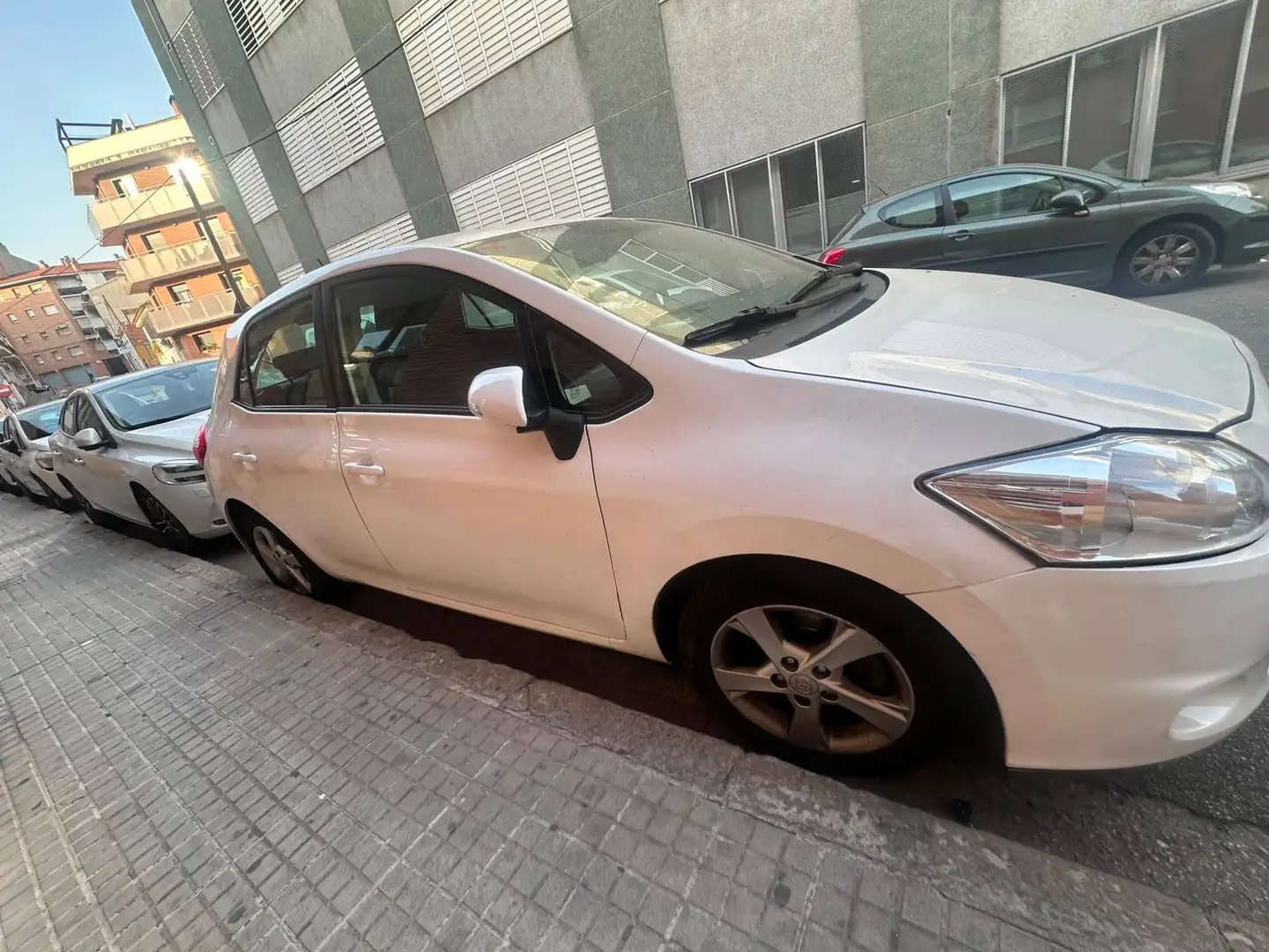 Toyota Auris Auris 2.0D-4D Active Active Blanco - 2