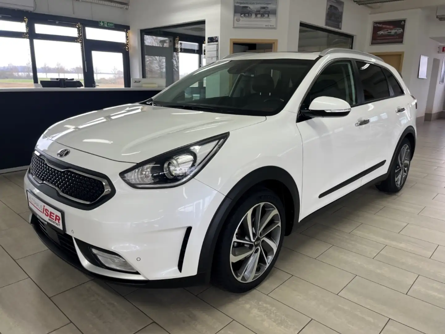 Kia Niro Spirit Klimasitze Navi Temp Bi-Xenon DAB AHK Weiß - 2