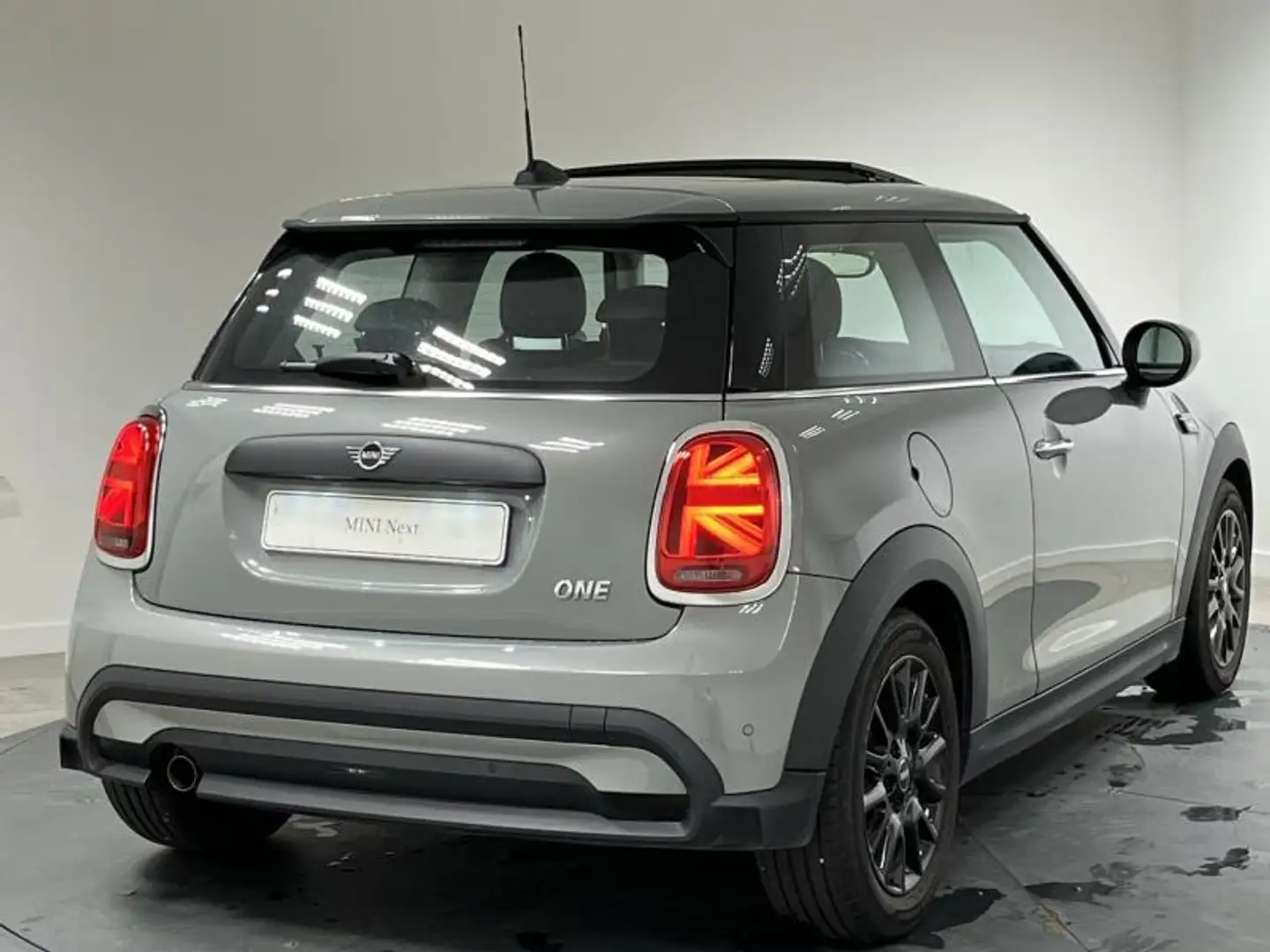 MINI One One 102ch Edition Camden Gris - 2