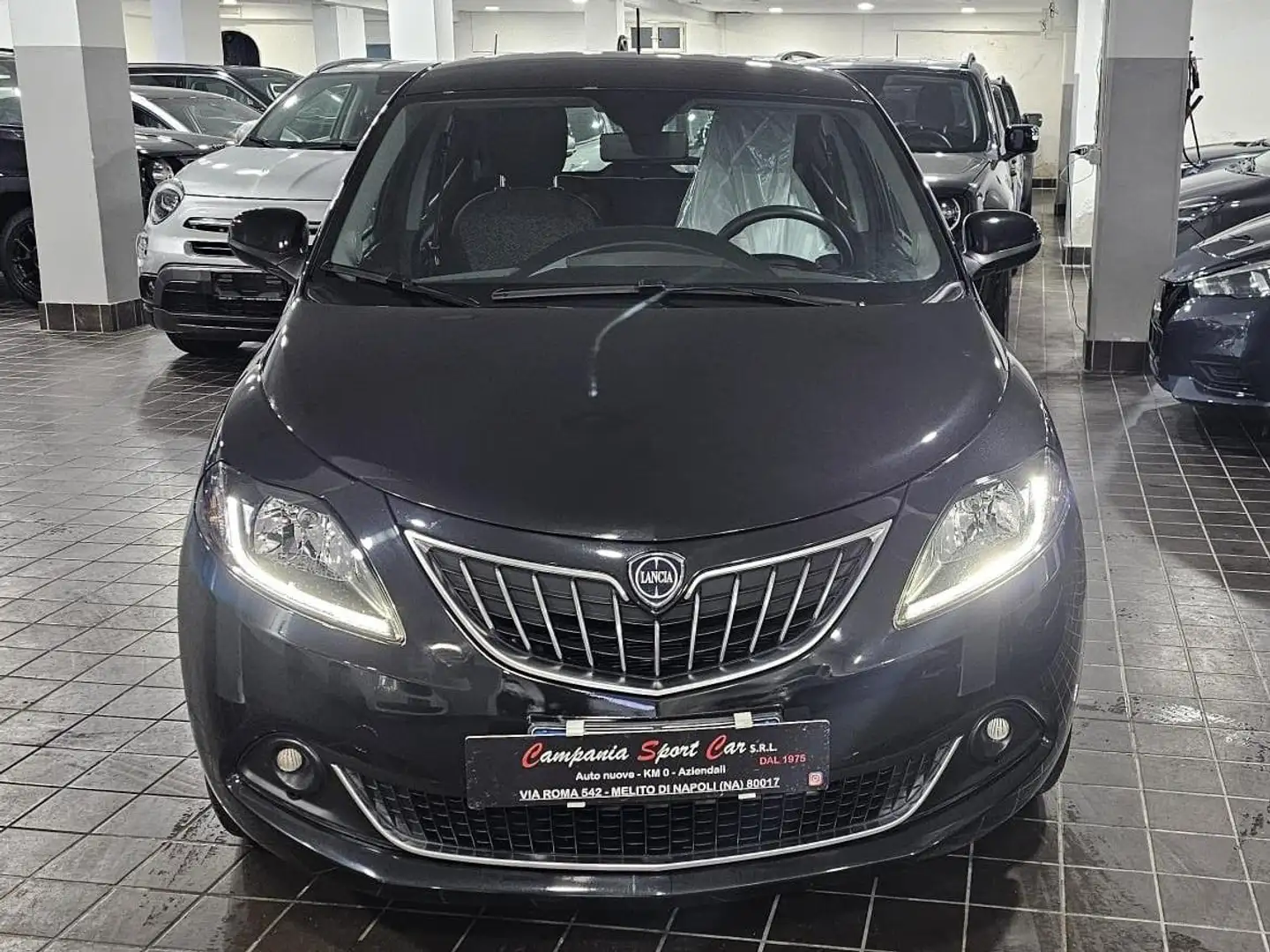 Lancia Ypsilon GOLD 1.0 HYBRID 71CV MY24 BENZ/ELETTR - NO BOLLO Noir - 2