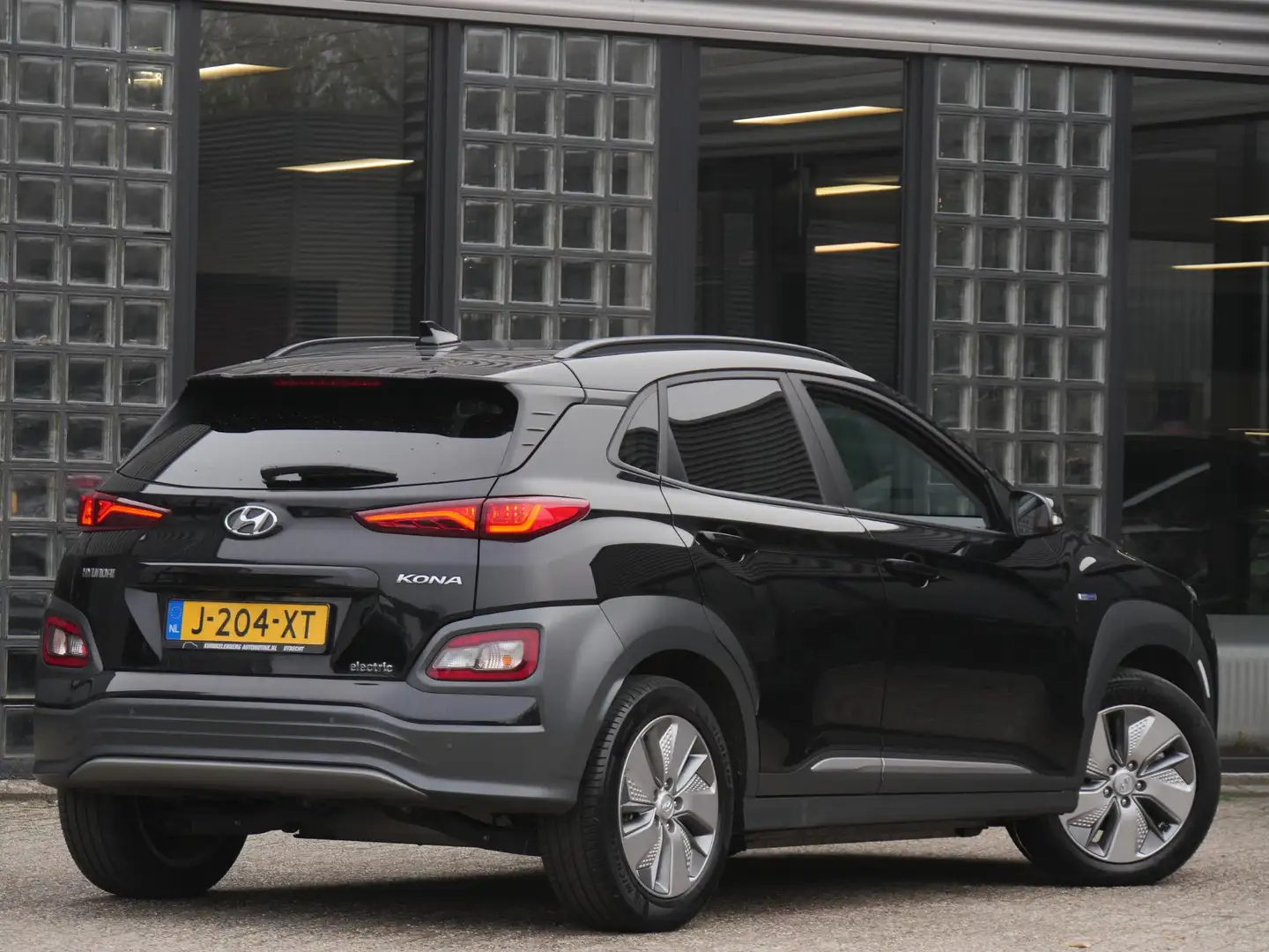 Hyundai KONA EV 64kWh FASHION/ HEAD-UP/ BLIND SPOT/ KEYLESS Zwart - 2
