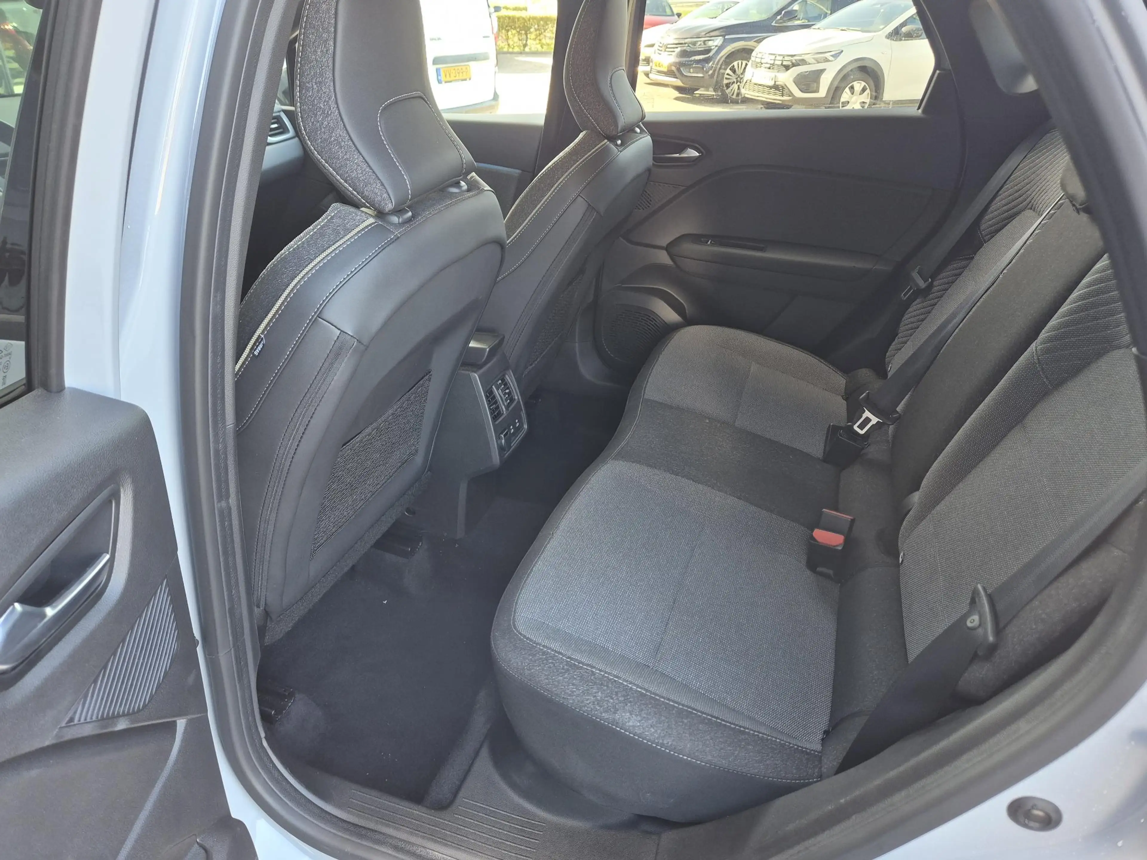 Renault Captur 1.8 E-Tech full hybrid 160 techno Nw. Model!!, Ada — photo 27