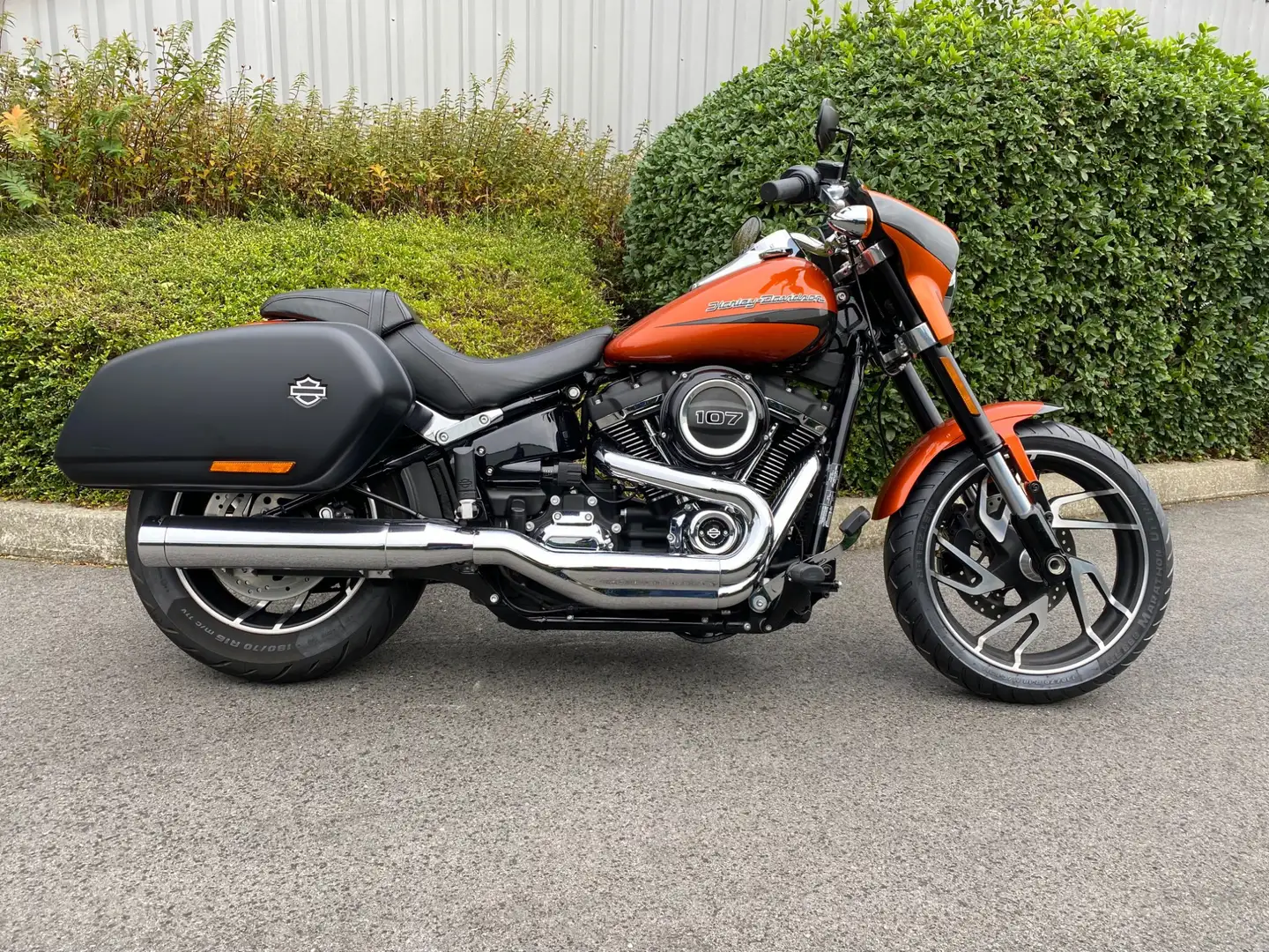Harley-Davidson Sport Glide Oranžová - 1