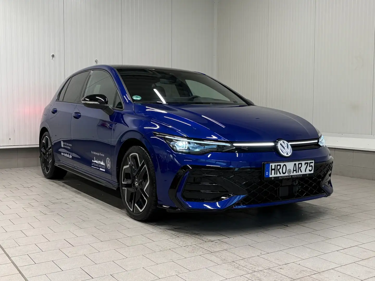 Volkswagen Golf VIII R-Line 2.0 TDI DSG IQ.LIGHT ACC NAVI Blau - 2