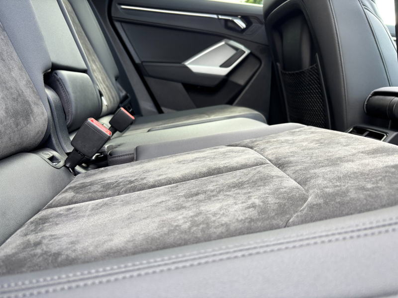 Audi Q3 45 TFSI e S edition PANO / S-LINE / LEDER ALCANTAR — photo 12