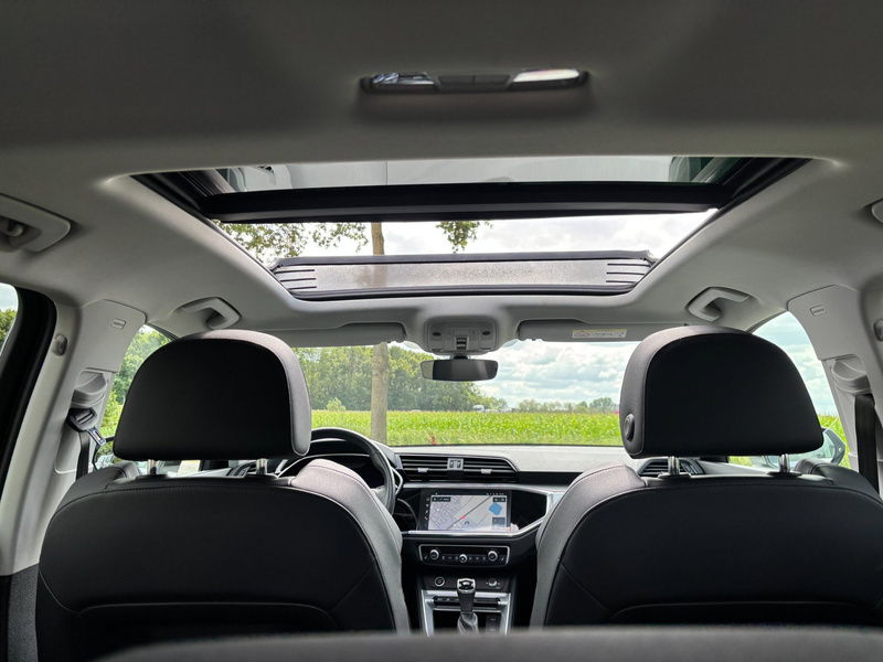 Audi Q3 45 TFSI e S edition PANO / S-LINE / LEDER ALCANTAR — photo 14