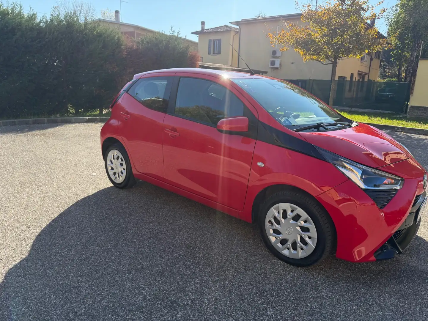 Toyota Aygo 1.0 - NEOPATENTATI - 12 MESI DI GARANZIA - Rojo - 2
