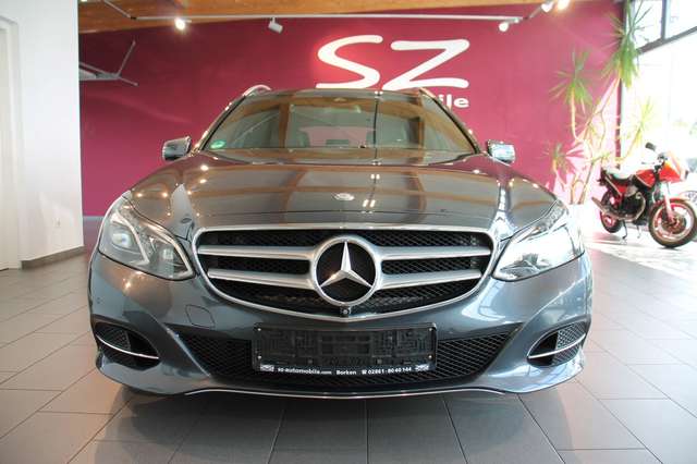 Mercedes-Benz E 300 BlueTec Hybrid Navi SHZ Pano LED