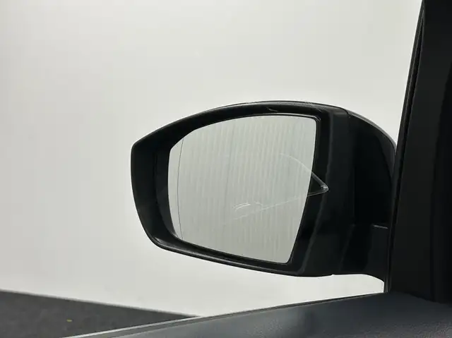 Ford Grand C-Max view 10