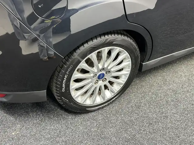 Ford Grand C-Max view 12