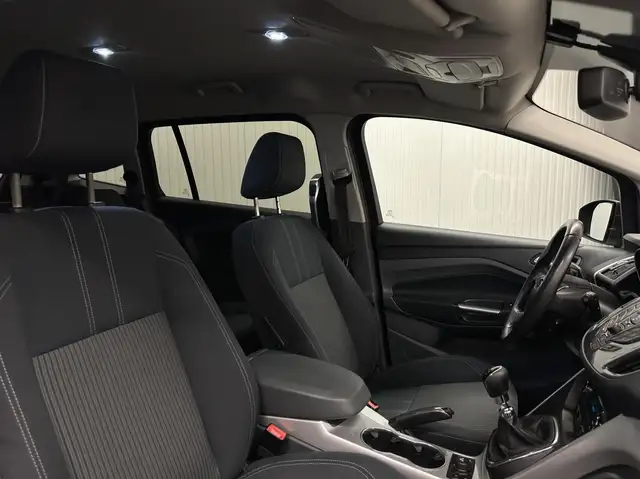 Ford Grand C-Max view 15