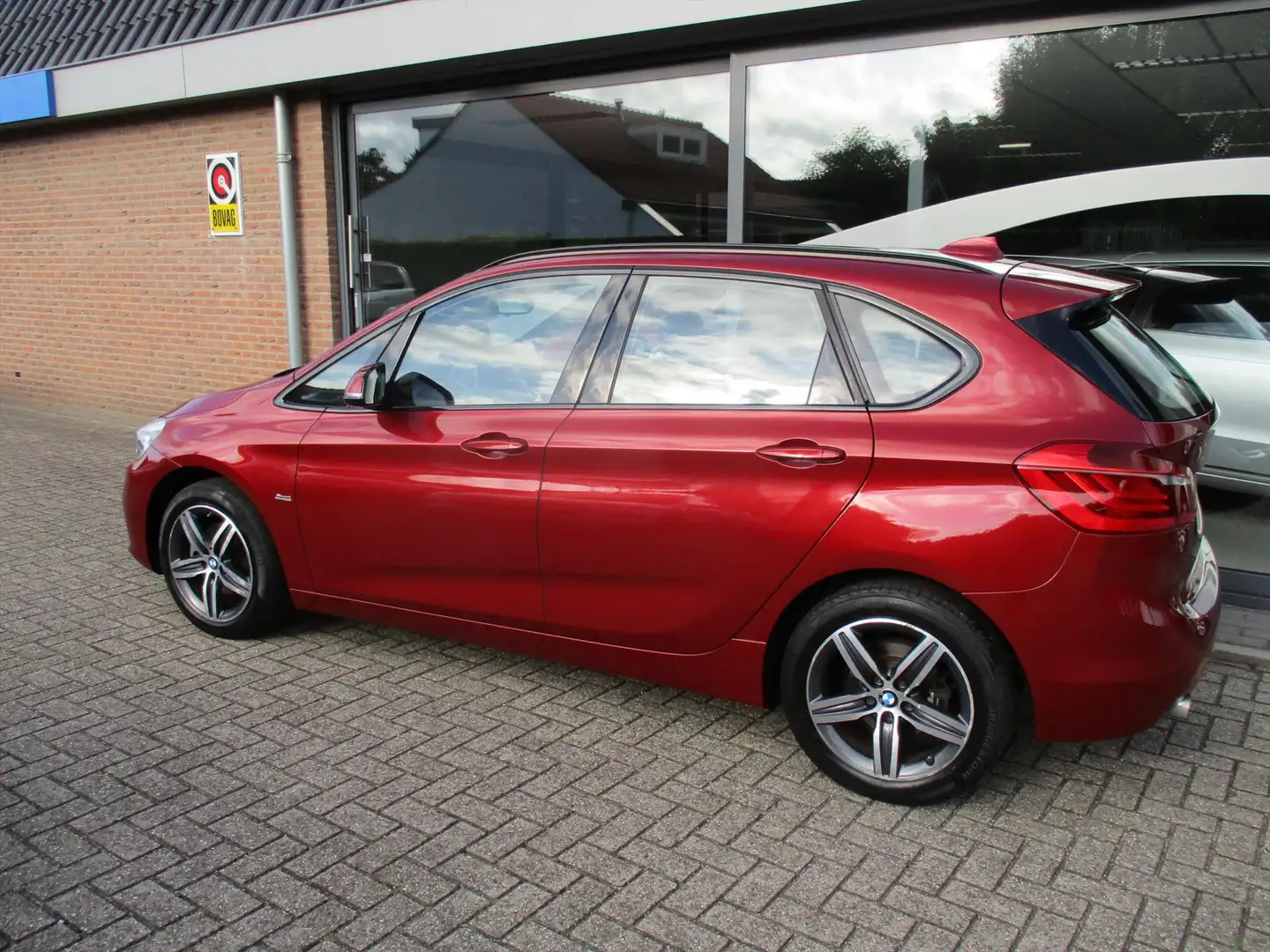 BMW 218 2-Serie Active Tourer (f45) 218i 136pk Aut Model S Rood - 2