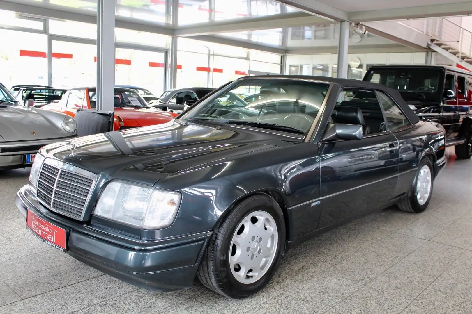 Mercedes-Benz 300 CE 24V Cabriolet -5 Gang - Klima - Sportline Negru - 1