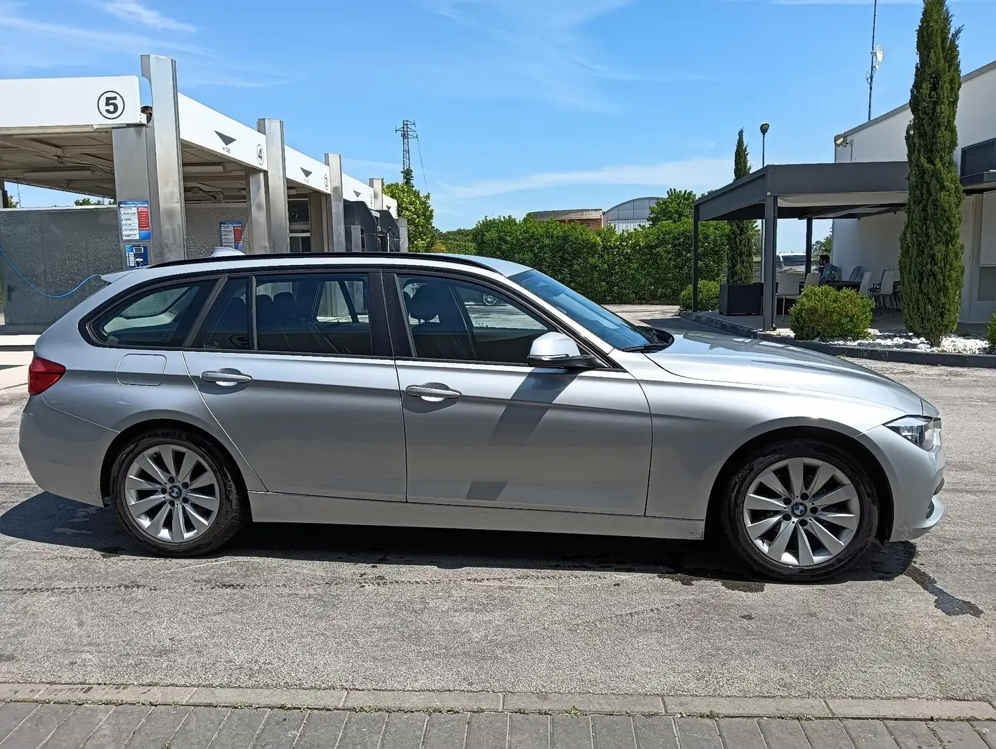 BMW 318 318d Touring Business Advantage - 1