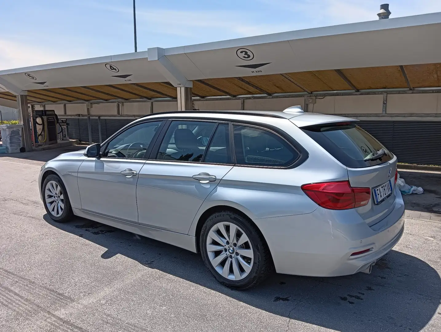 BMW 318 318d Touring Business Advantage - 2