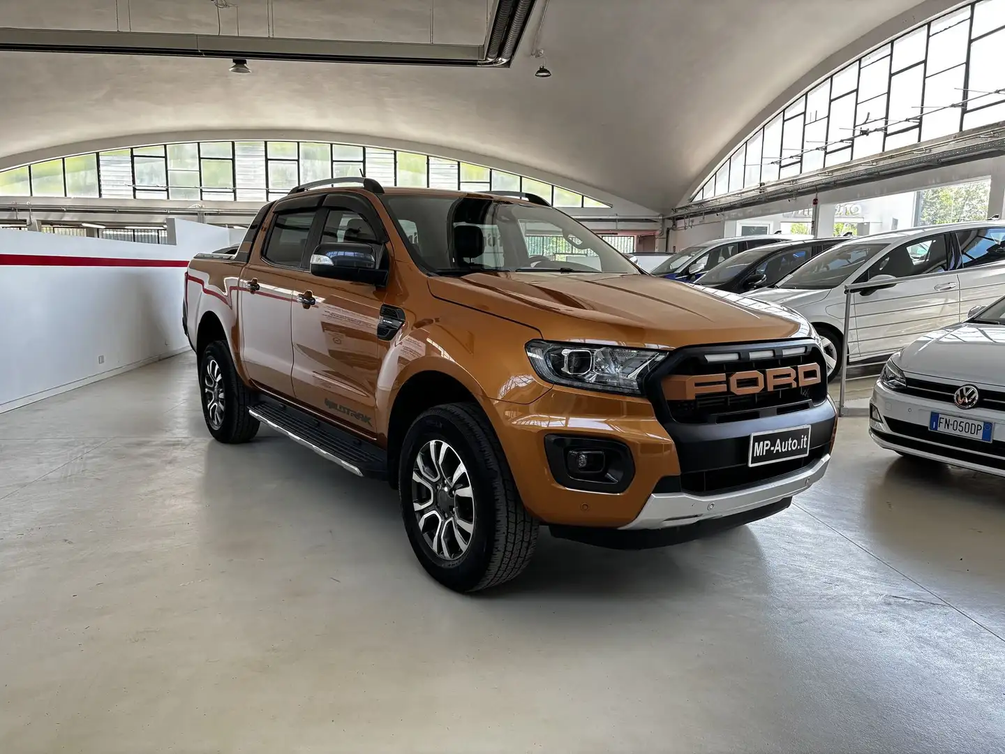 Ford Ranger 2.0 TDCi 4WD wildtrack AUTOMATICO PREZZO FINITO Arancione - 2