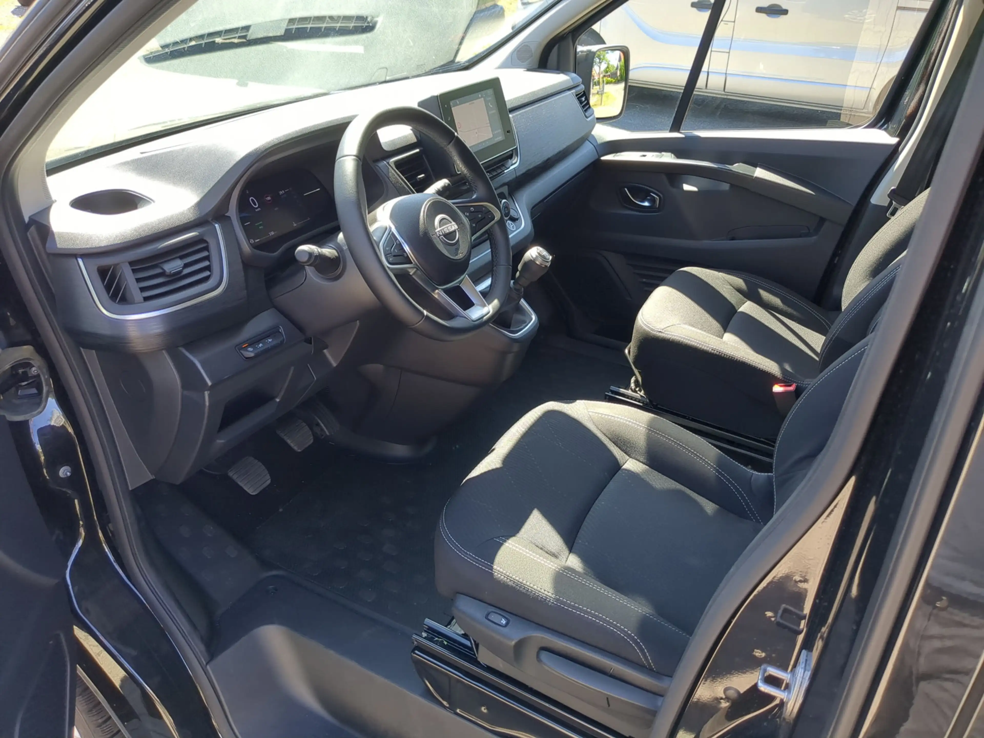 Nissan Primastar dCi 150 Tekna L1H1 — photo 5