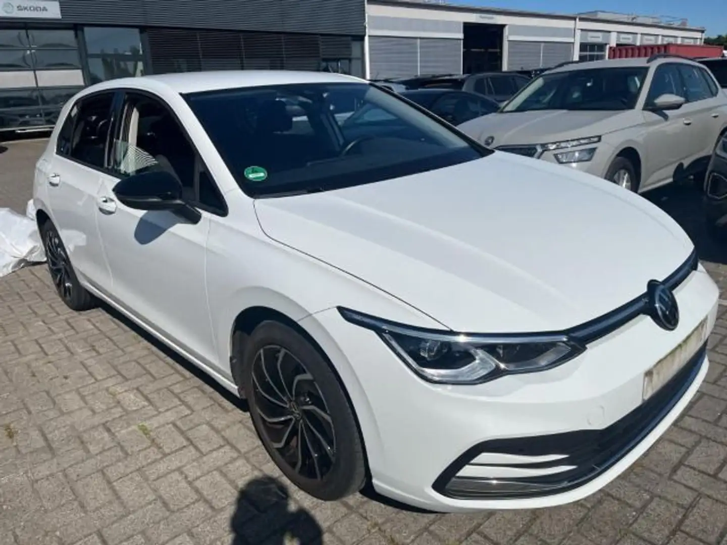Volkswagen Golf 2.0 TDI DSG ACTIVE IQ.LIGHT NAVI LM17 AHK Weiß - 2