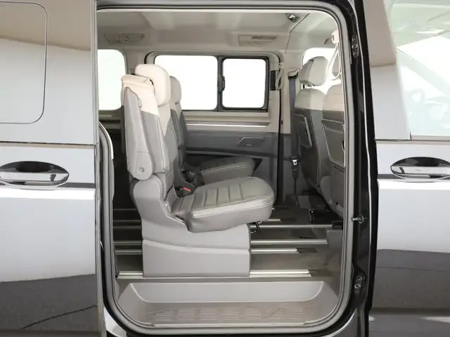 Volkswagen Multivan view 7