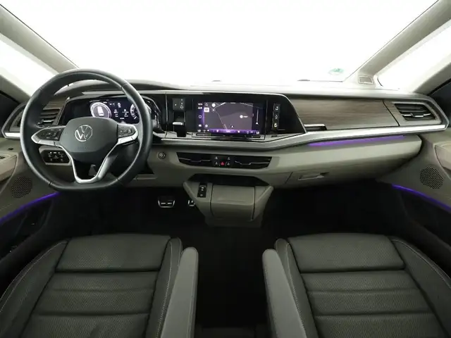 Volkswagen Multivan view 5
