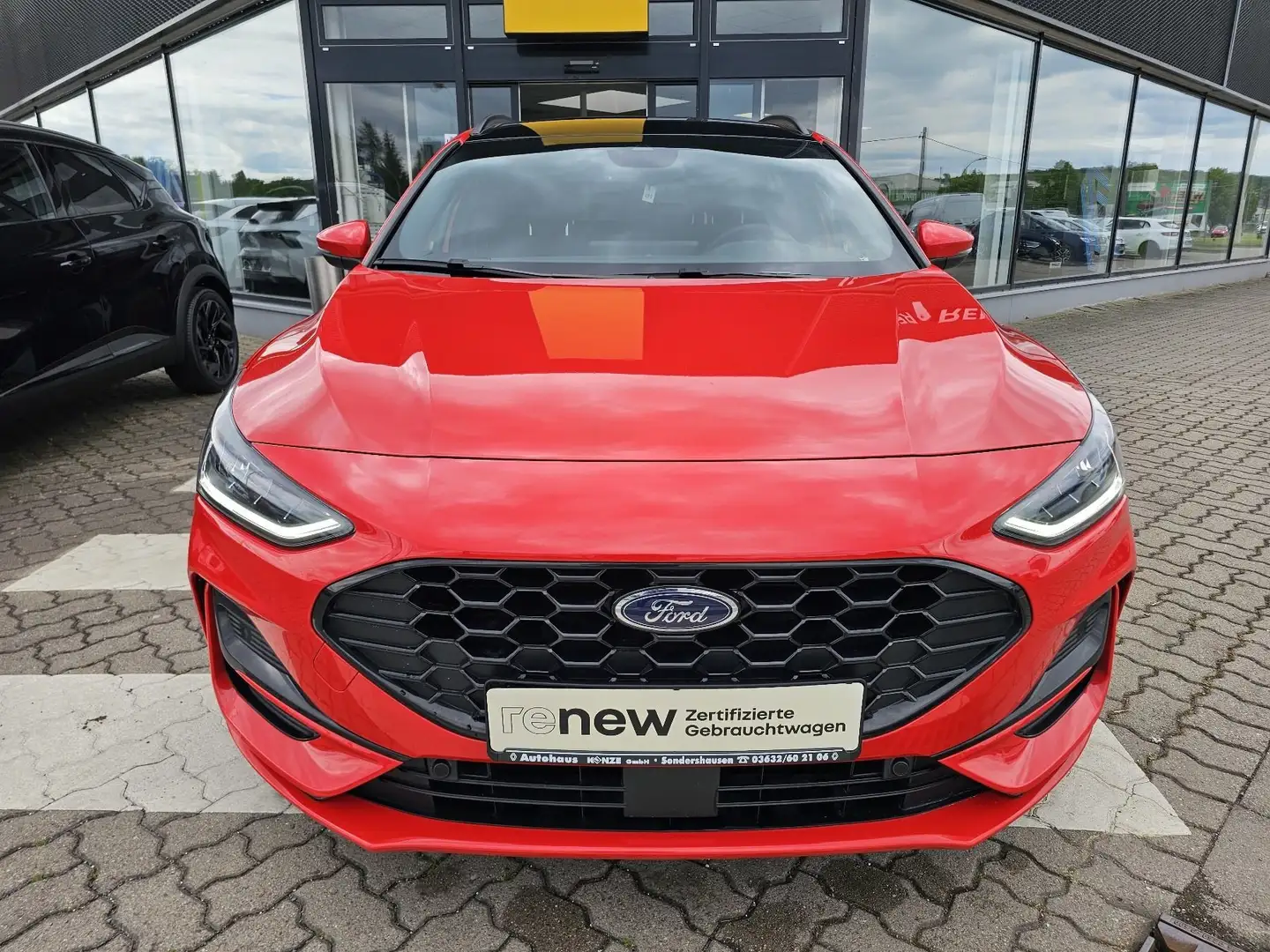 Ford Focus Turnier ST-Line *Pano/Winter/Easy-Park P.* Rouge - 2