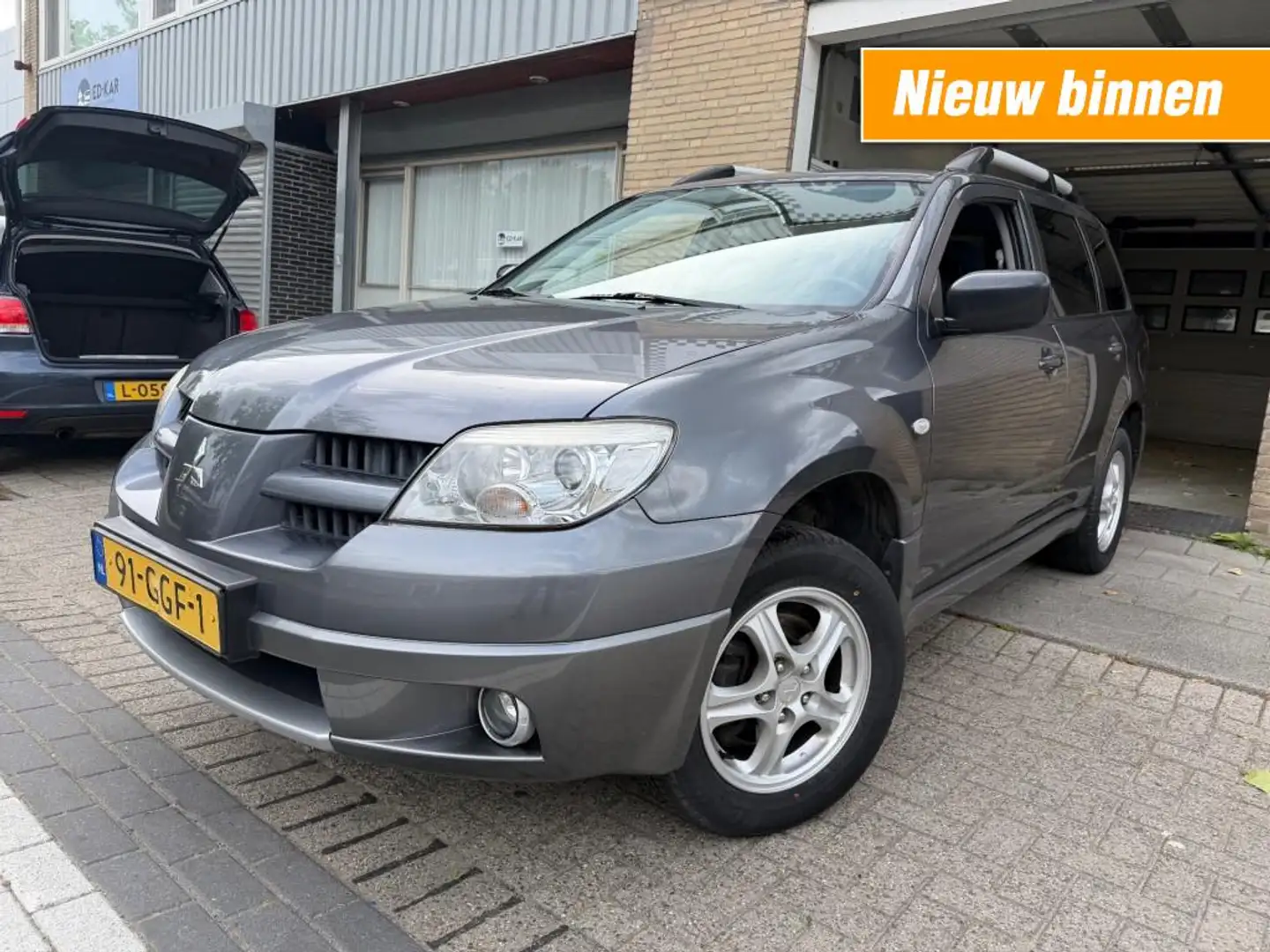 Mitsubishi Sonstige 2.0 Travel nette auto goed onderhouden NAP APK 3-2 Grau - 1