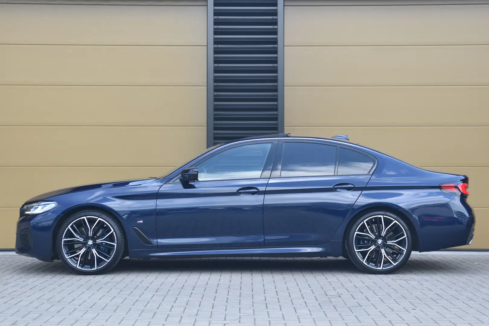 BMW 530 5-serie 530i High Executive * M Sportpakket * Comf Bleu - 2