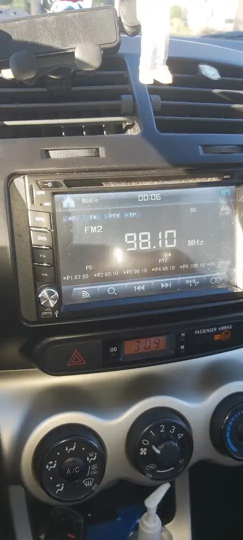 Toyota Urban Cruiser 1.3 VVT-i Aspiration Gris - 2