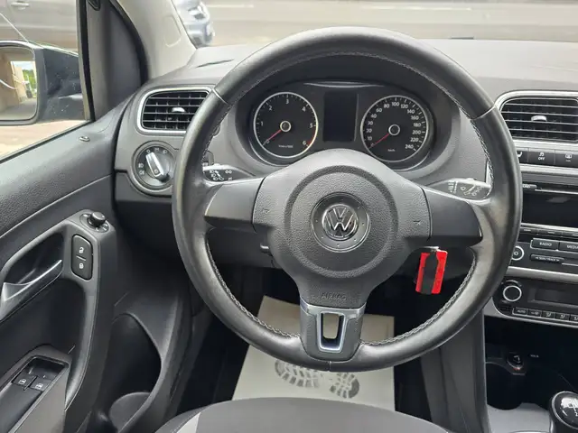 Volkswagen Polo view 14
