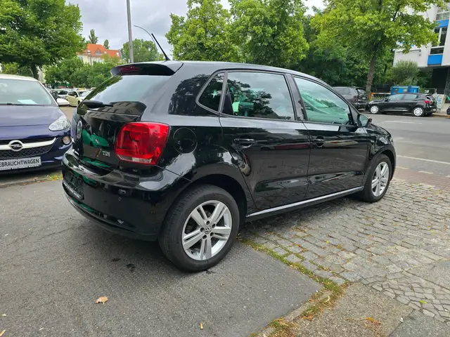 Volkswagen Polo view 4