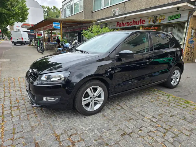 Volkswagen Polo view 2