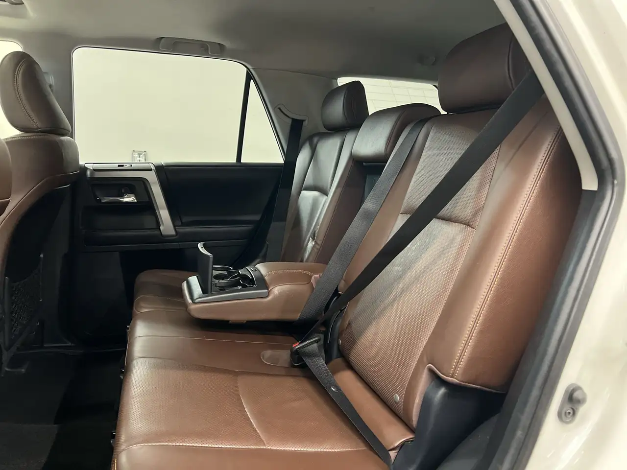 Toyota 4-Runner снимка Toyota 4-Runner