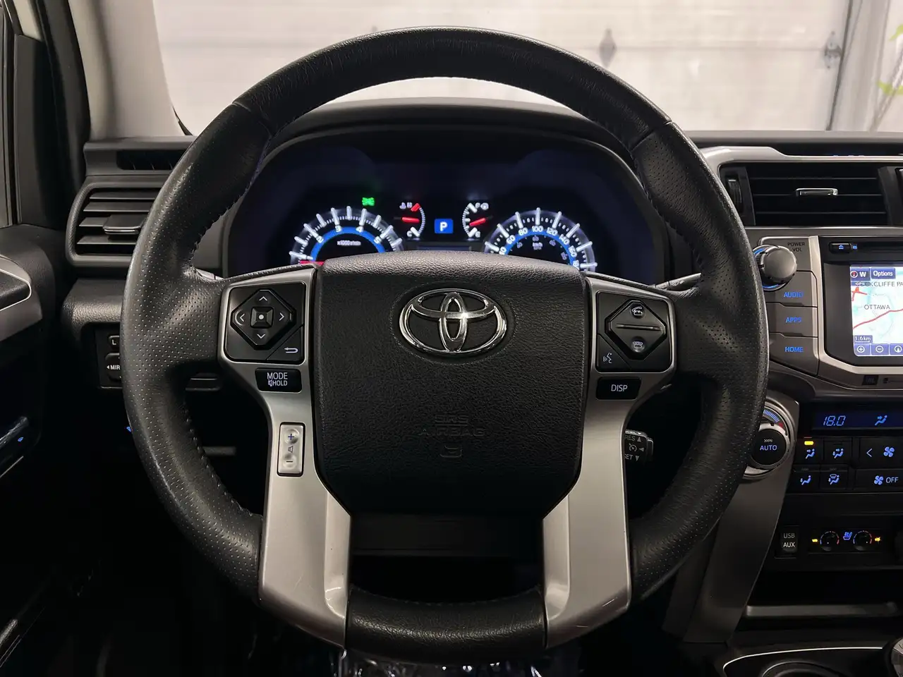 Toyota 4-Runner снимка Toyota 4-Runner